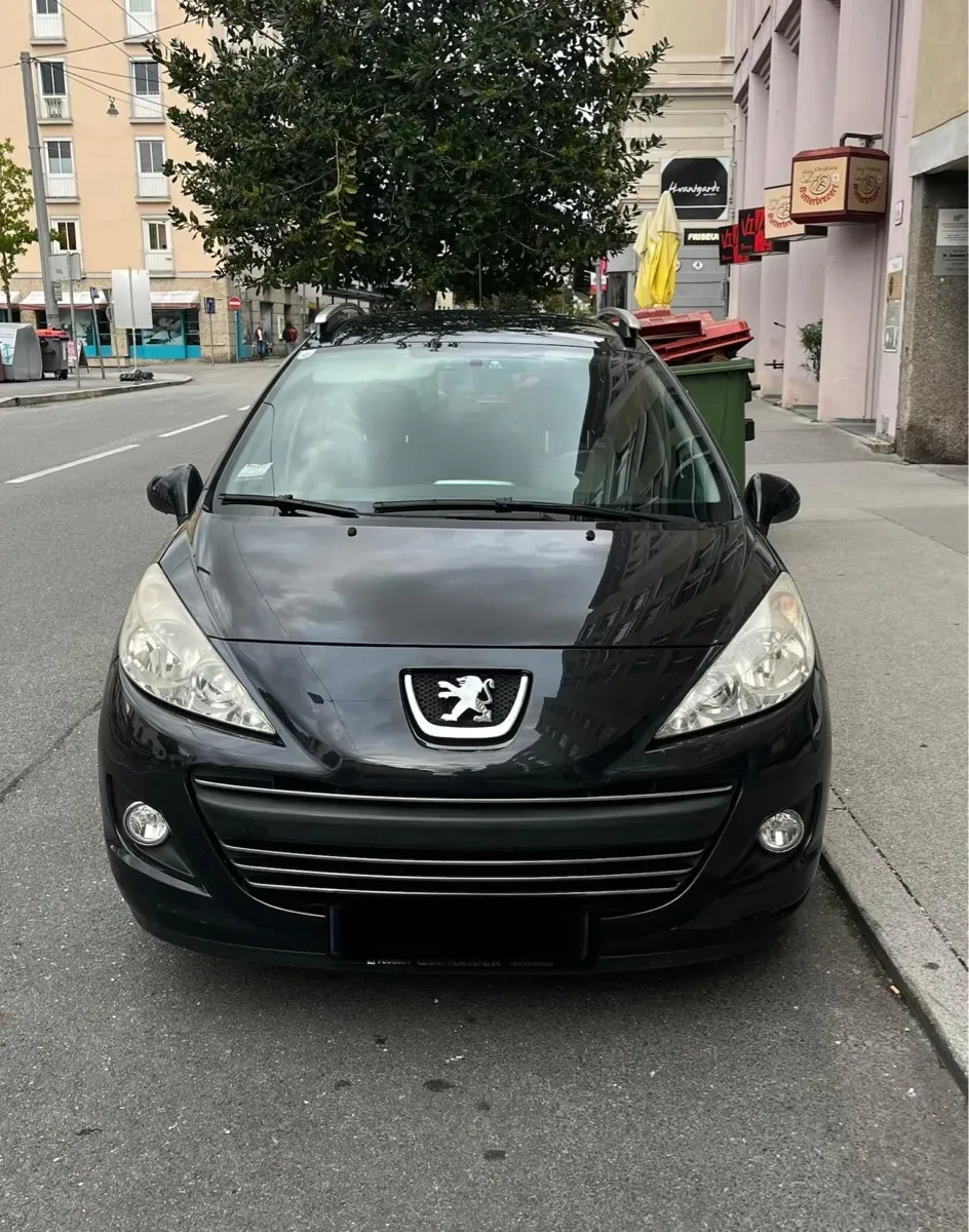 Peugeot 207 2010 photo 2