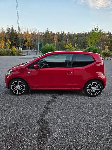 Volkswagen Up 2012 photo 3