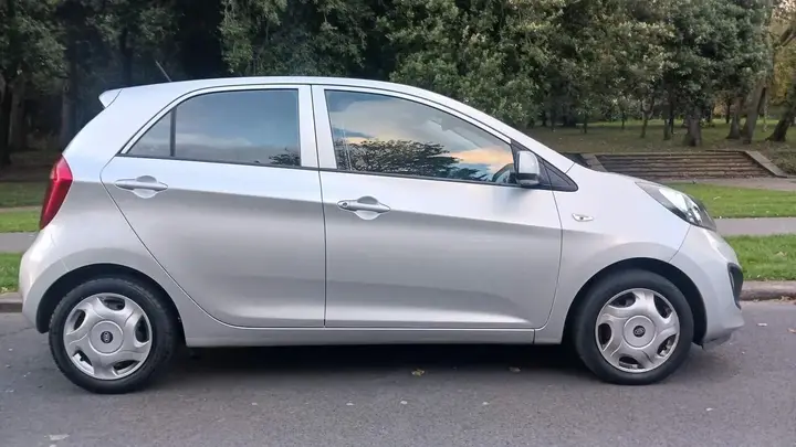 Kia Picanto 2013 photo 2