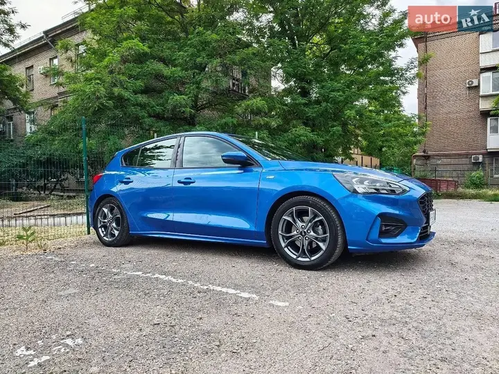 Ford Focus 2020 photo 2
