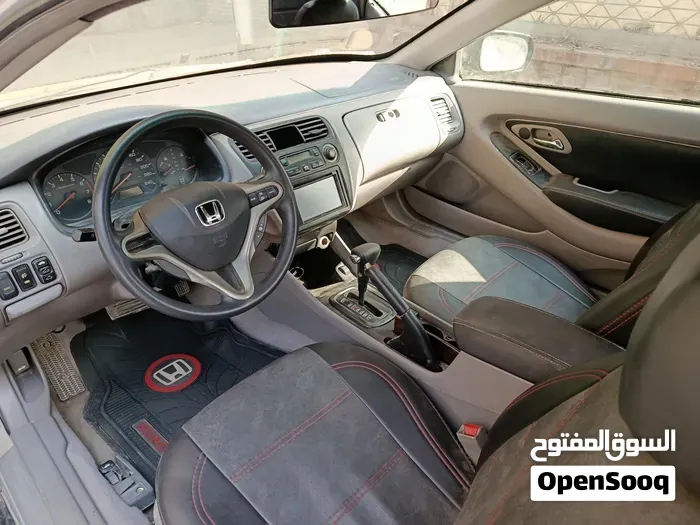 Honda Accord 2000 photo 4
