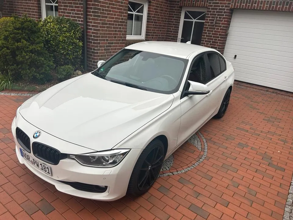 BMW 318D F30