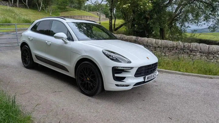 Porsche Macan 2018 photo 2
