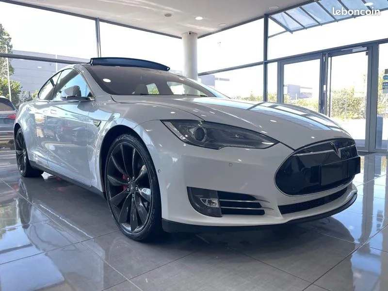 Tesla Model S