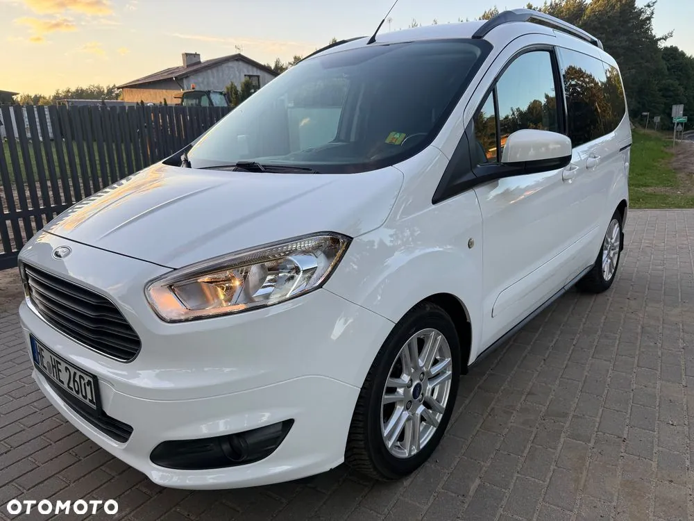 Ford Tourneo Courier 2016 photo 5