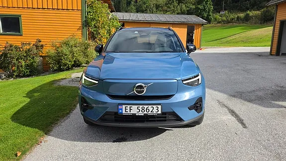 Volvo Xc40 2023 photo 2
