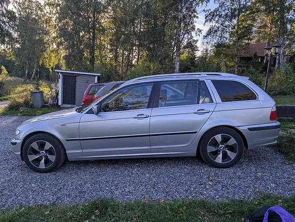 BMW 325Xi 2002 photo 4