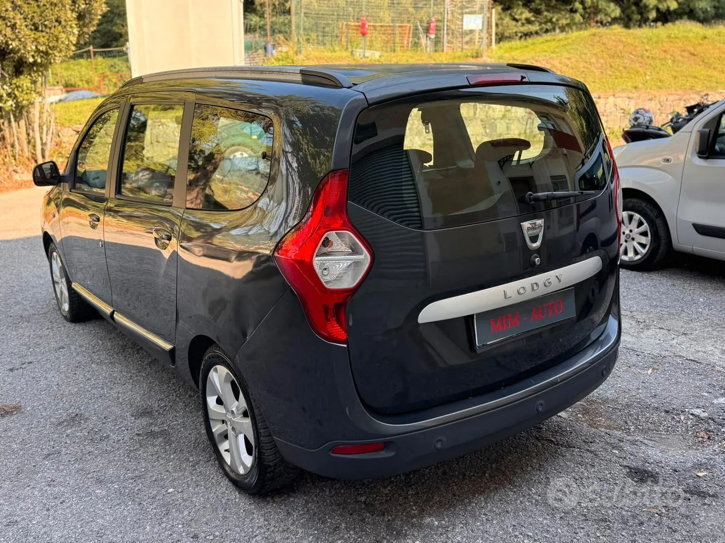 Dacia Lodgy 2014 photo 3