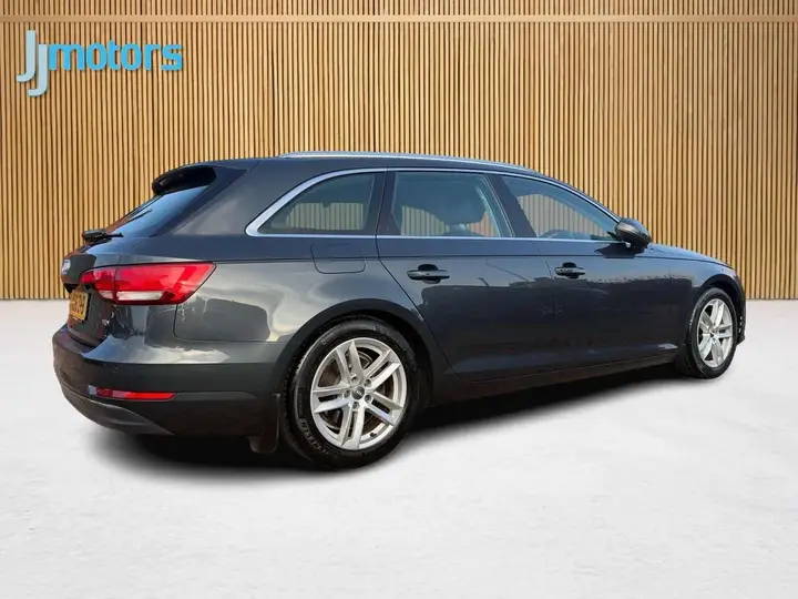 Audi A4 Avant 2016 photo 2