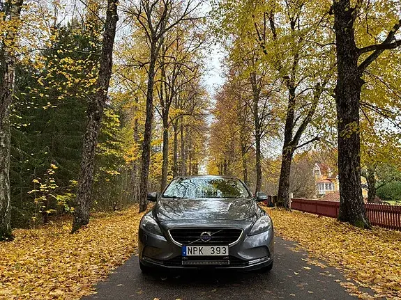 Volvo V40 2014 photo 2