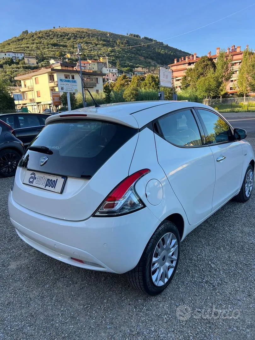 Lancia Ypsilon 2017 photo 4