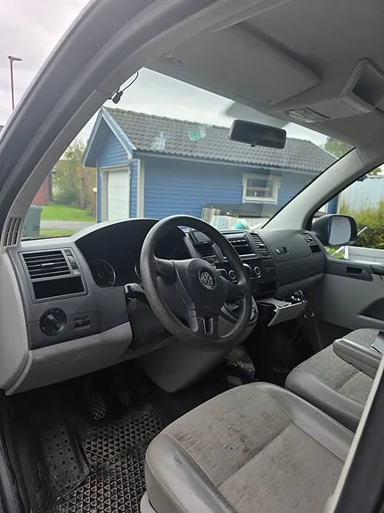 Volkswagen Transporter 2011 photo 2