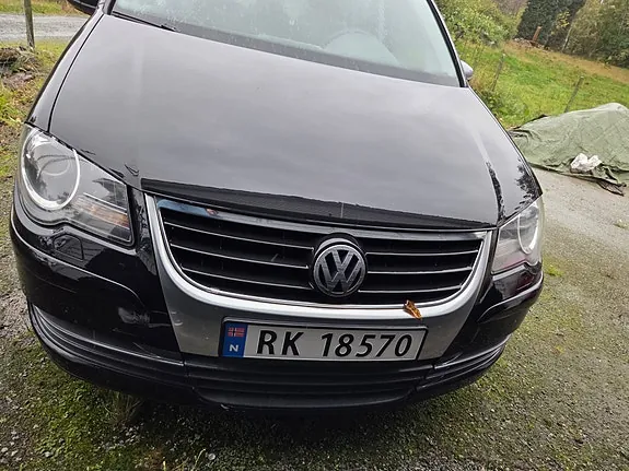 Volkswagen Touran 2010 photo 4