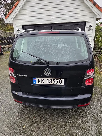 Volkswagen Touran 2010 photo 2