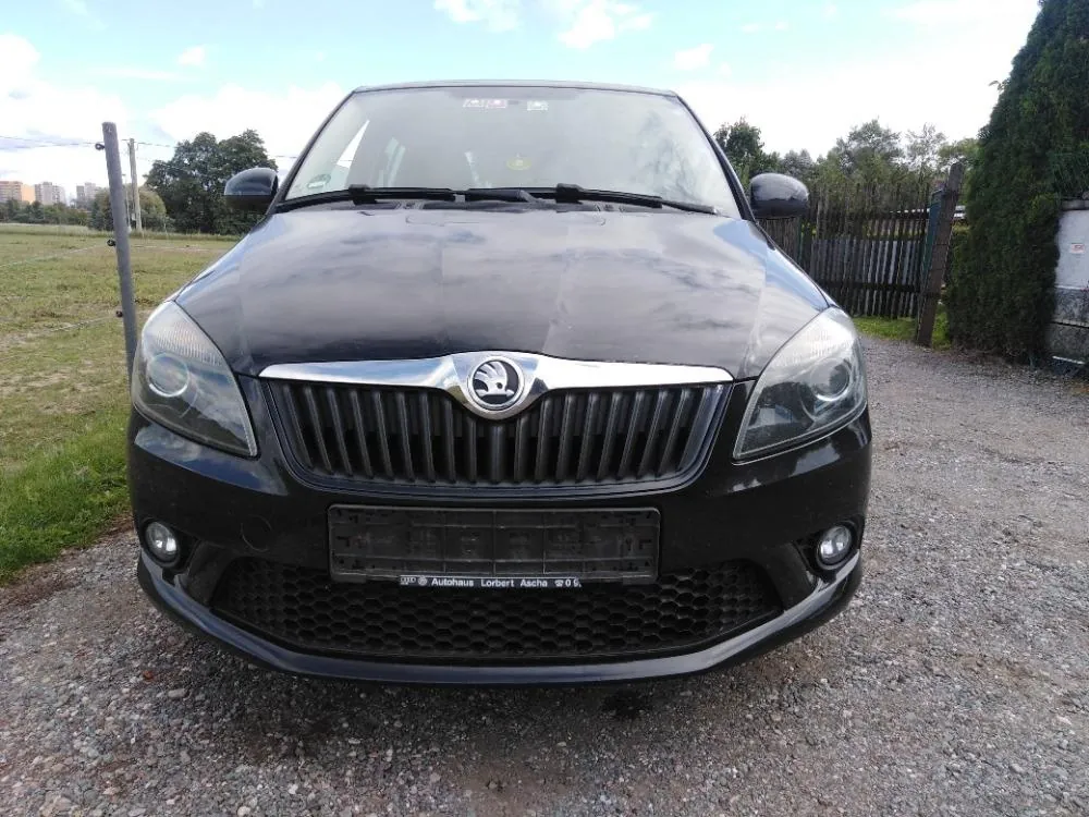 Skoda Fabia 2014 photo 2