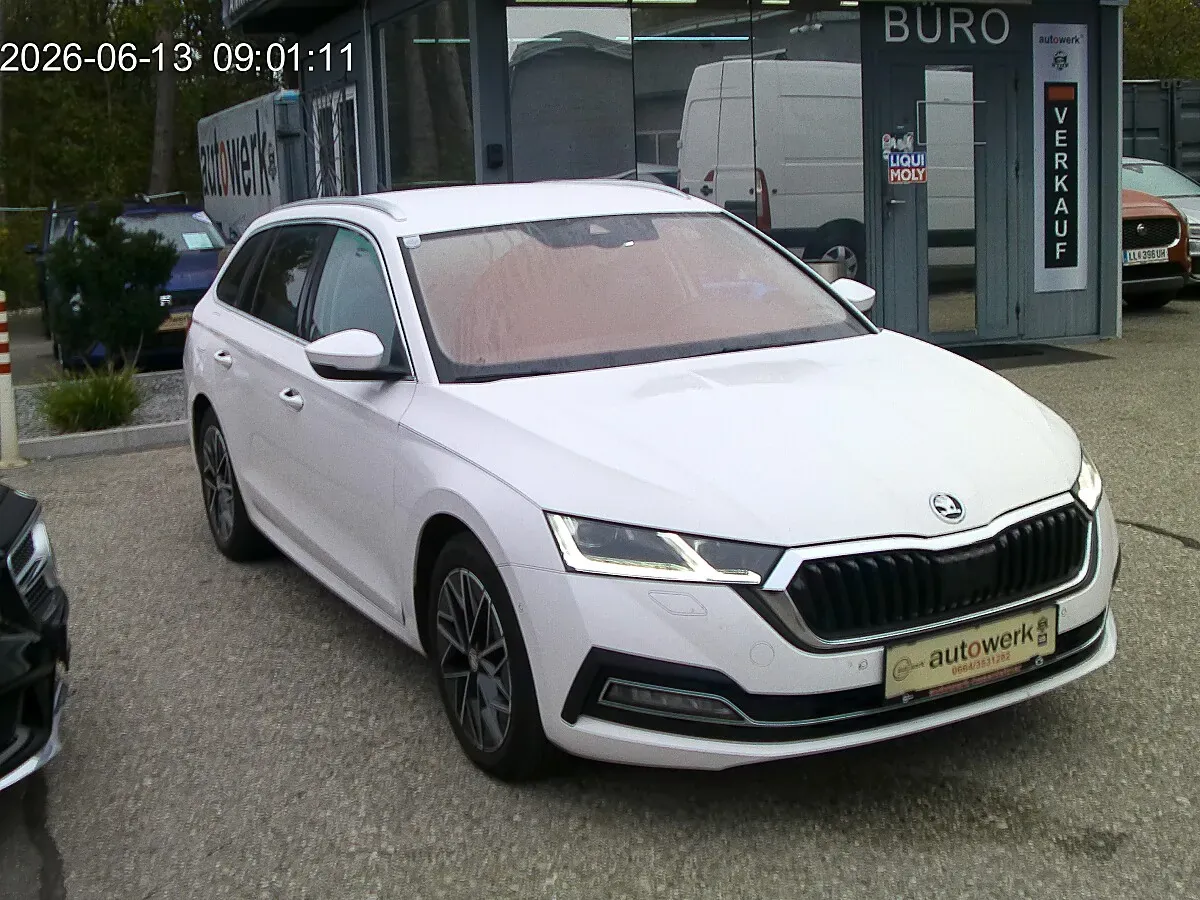 Skoda Octavia 2021 photo 2