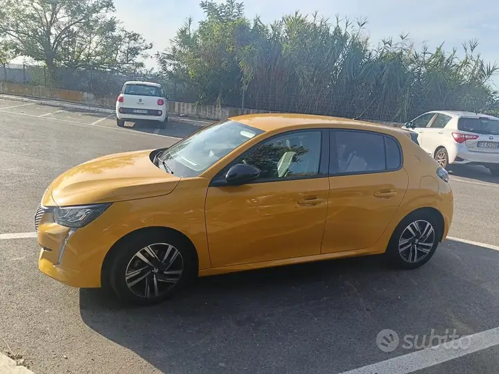 Peugeot 208 2023 photo 2