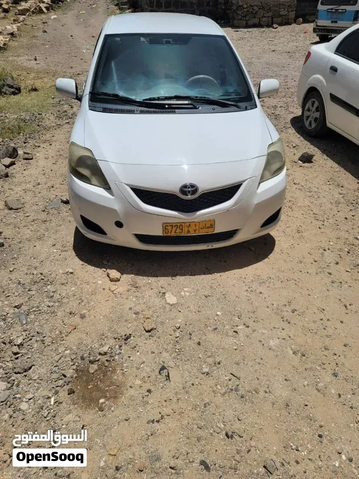 Toyota Yaris 2010 photo 2