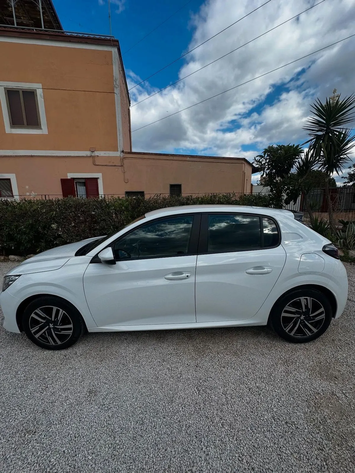 Peugeot 208 2020 photo 5