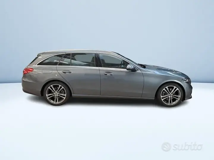 Mercedes-Benz C 2025 photo 3