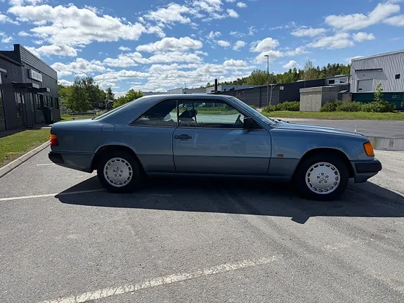 Mercedes-Benz 230 Ce 1989 photo 4