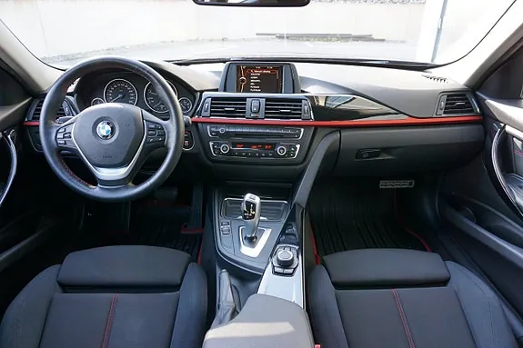 BMW 320D 2012 photo 2