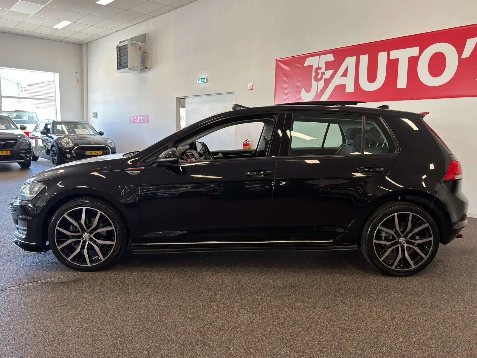Volkswagen Golf 2013 photo 2