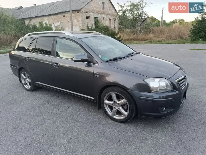 Toyota Avensis 2006 photo 2