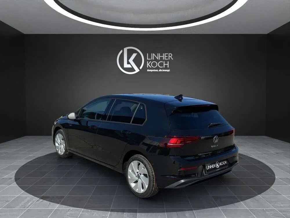 Volkswagen Golf 2026 photo 3