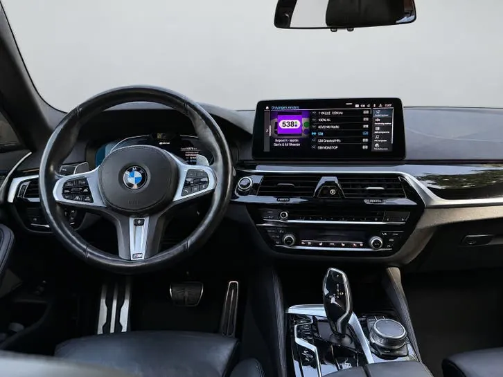 BMW 5-Serie 2021 photo 2