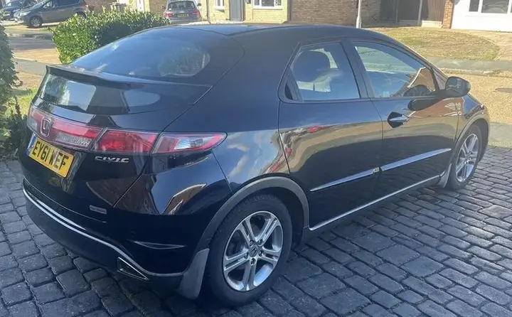 Honda Civic 2011 photo 3