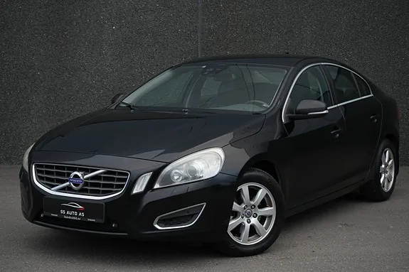 Volvo S60 2011 photo 2