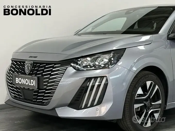 Peugeot 208 2025 photo 2