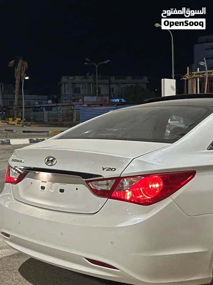 Hyundai Sonata 2012 photo 2