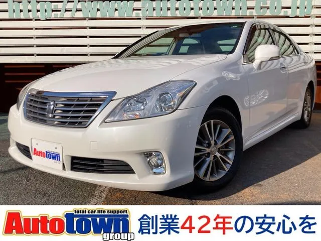Toyota Crown Royal