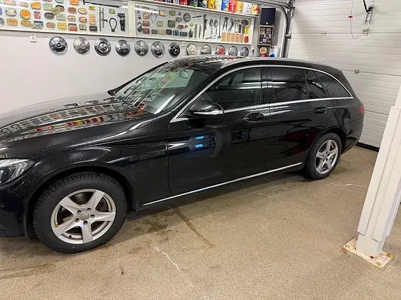 Mercedes-Benz C200