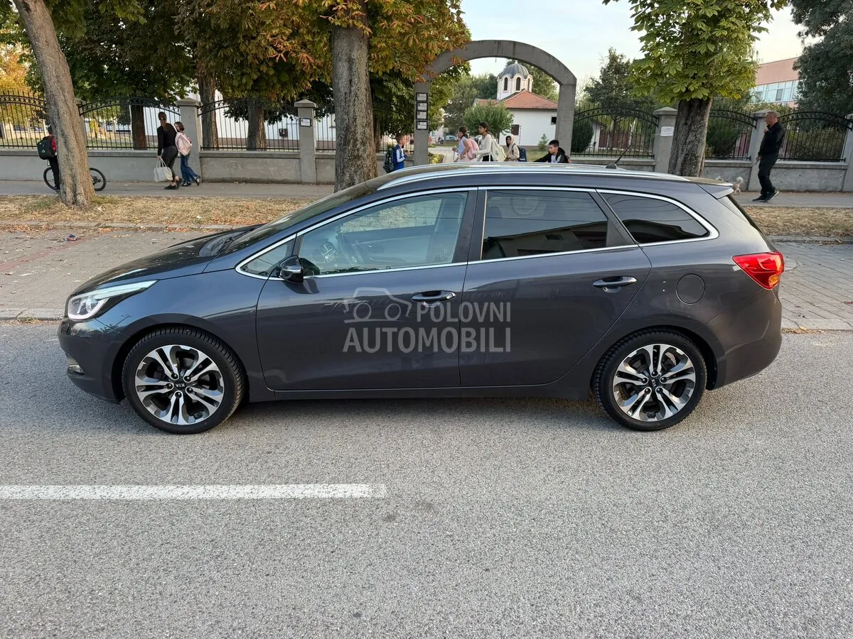 Kia Ceed Sw 2012 photo 2
