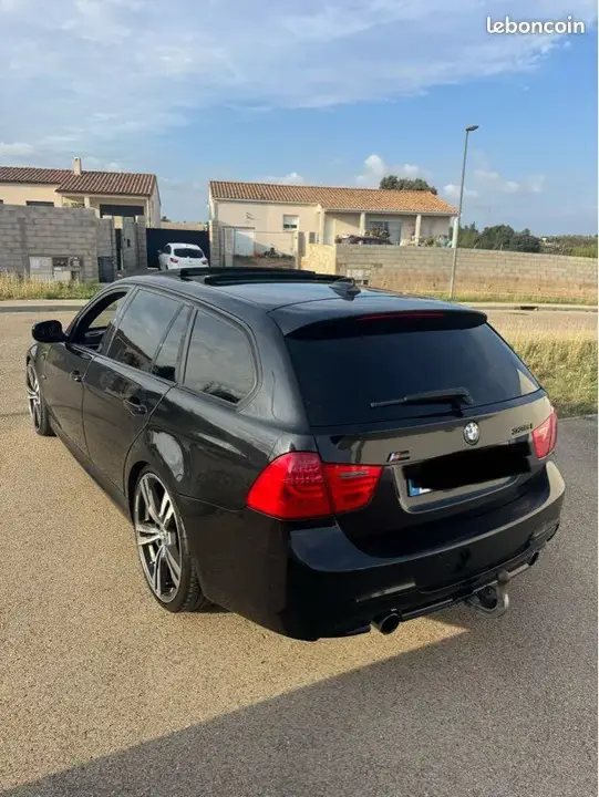 BMW 3 Series 2009 photo 2