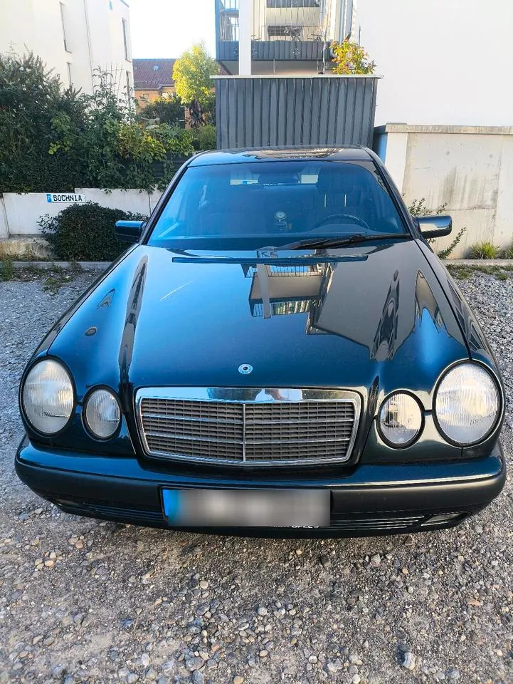Mercedes-Benz E 280