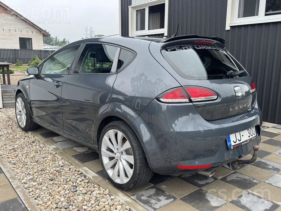 Seat Leon 2007 photo 2