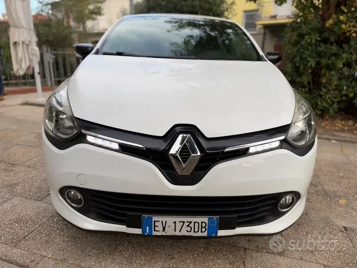Renault Clio 2014 photo 3