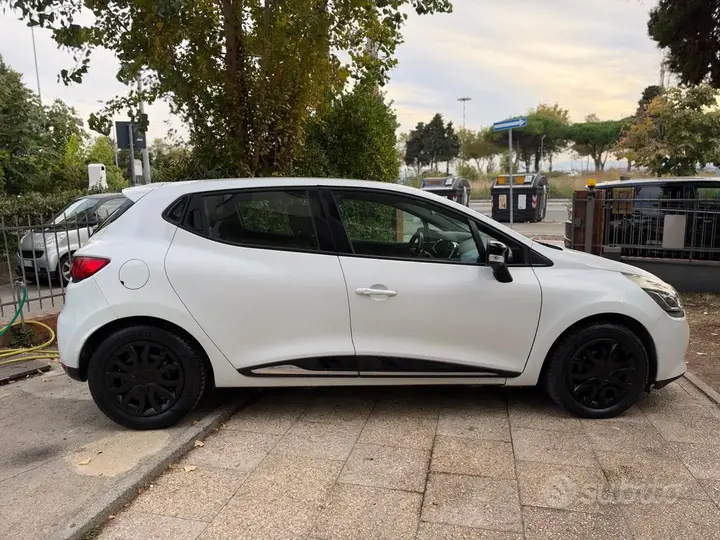 Renault Clio 2014 photo 5
