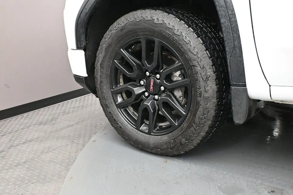 GMC Sierra 2025 photo 4