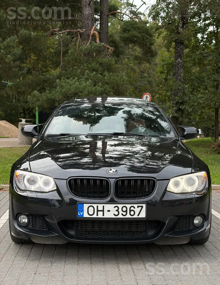 BMW 330 2012 photo 3