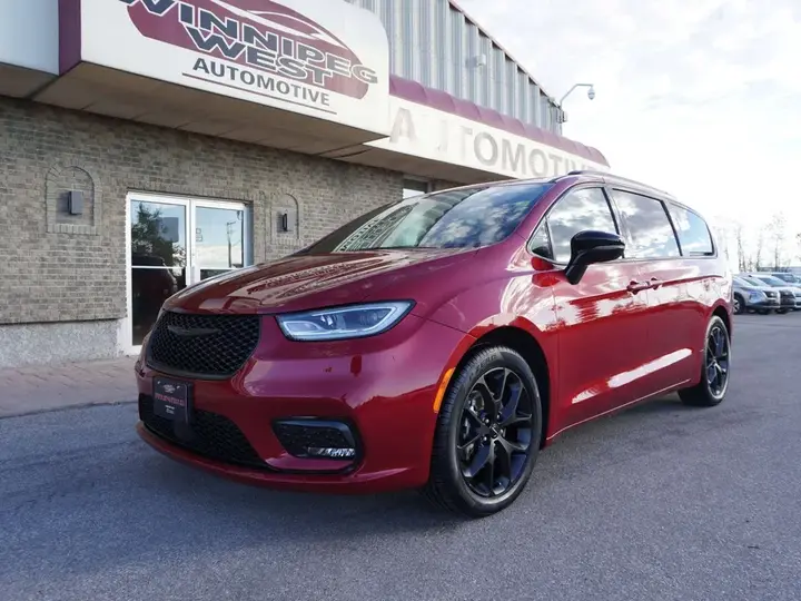 Chrysler Pacifica 2024 photo 4