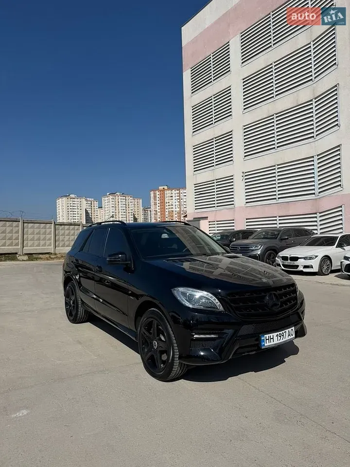 Mercedes-Benz M-Class 2012 photo 3