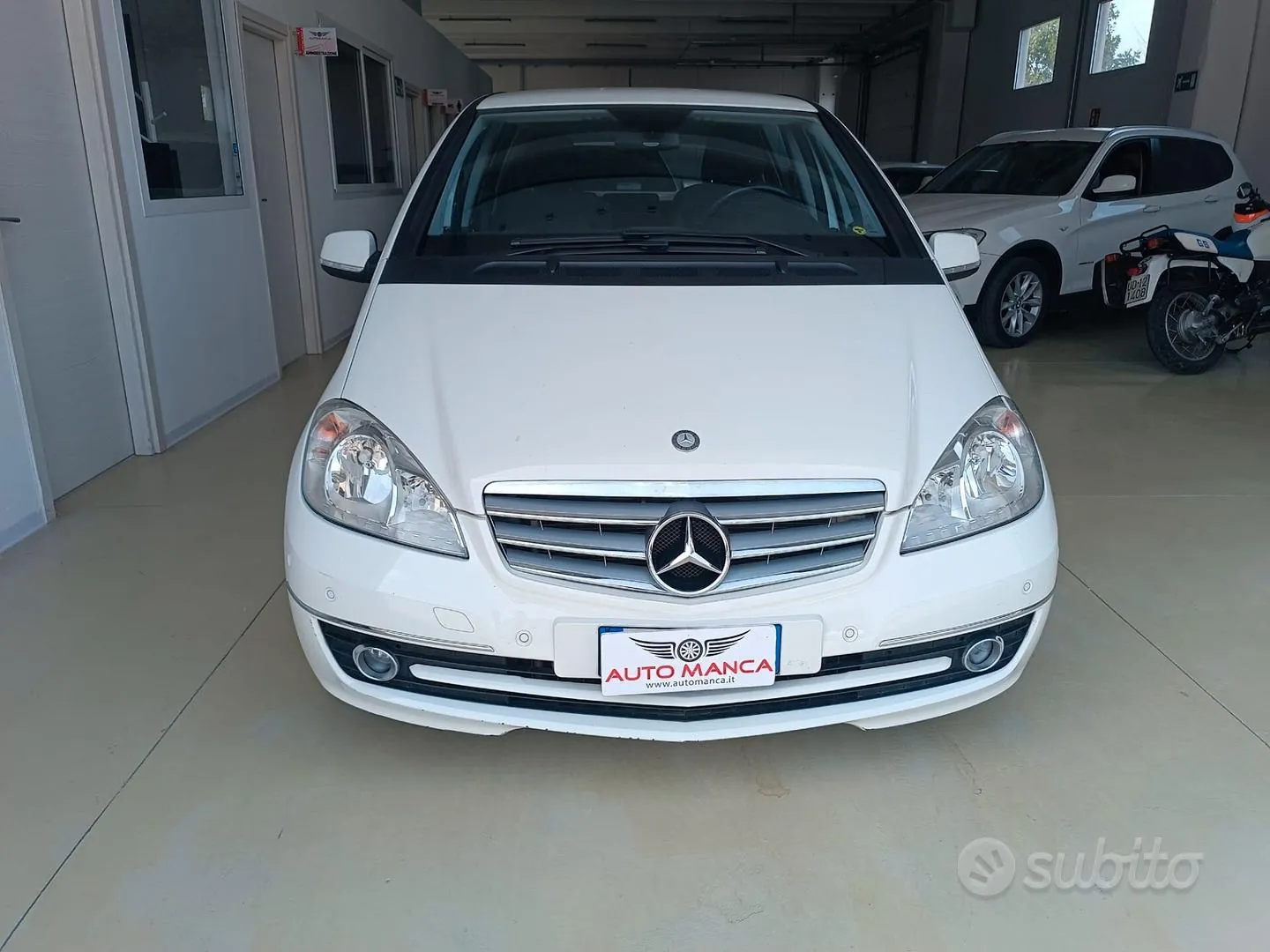 Mercedes-Benz A 160 2011 photo 2