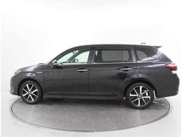 Toyota Corolla Fielder 2018 photo 5