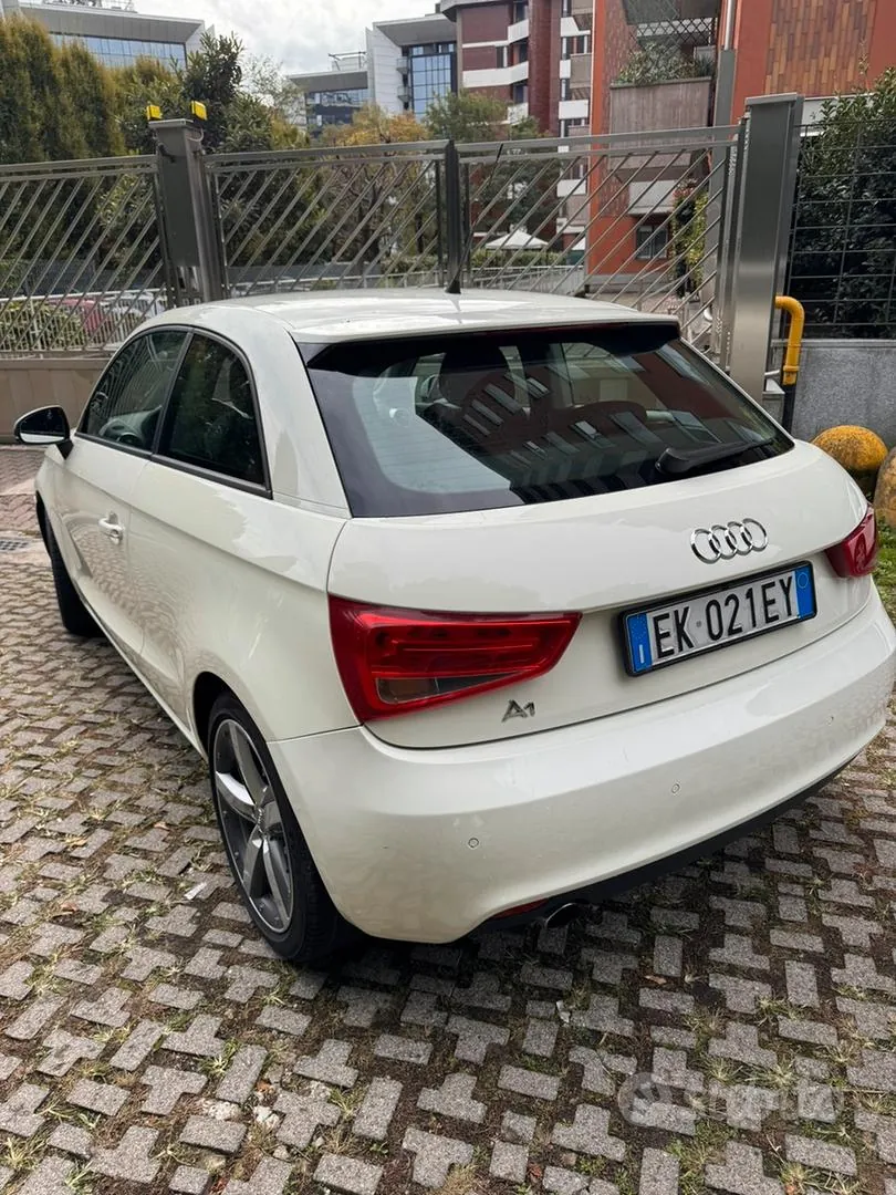 Audi A1 2012 photo 2