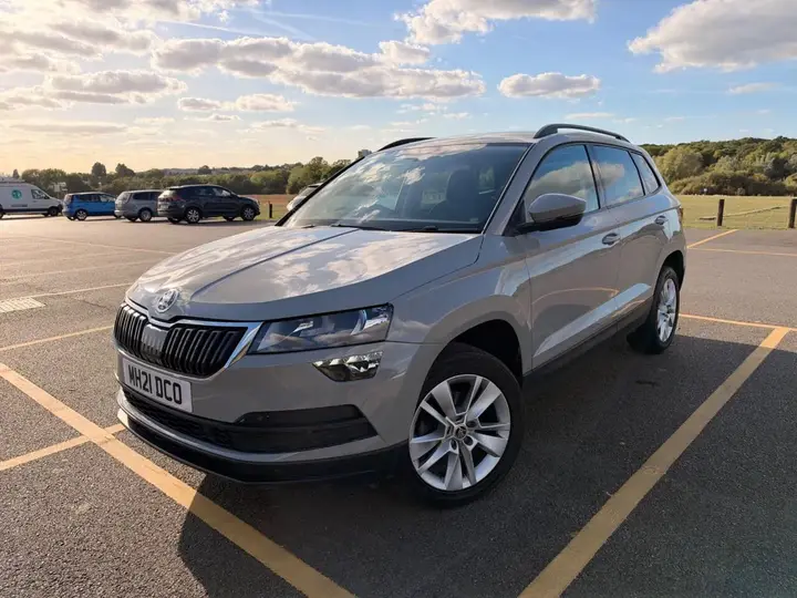 Skoda Karoq 2021 photo 2